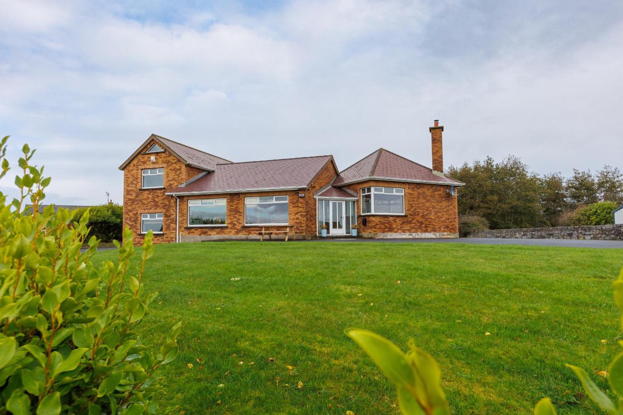 Red Brick House Rosses Point Villa Sligo Exterior photo